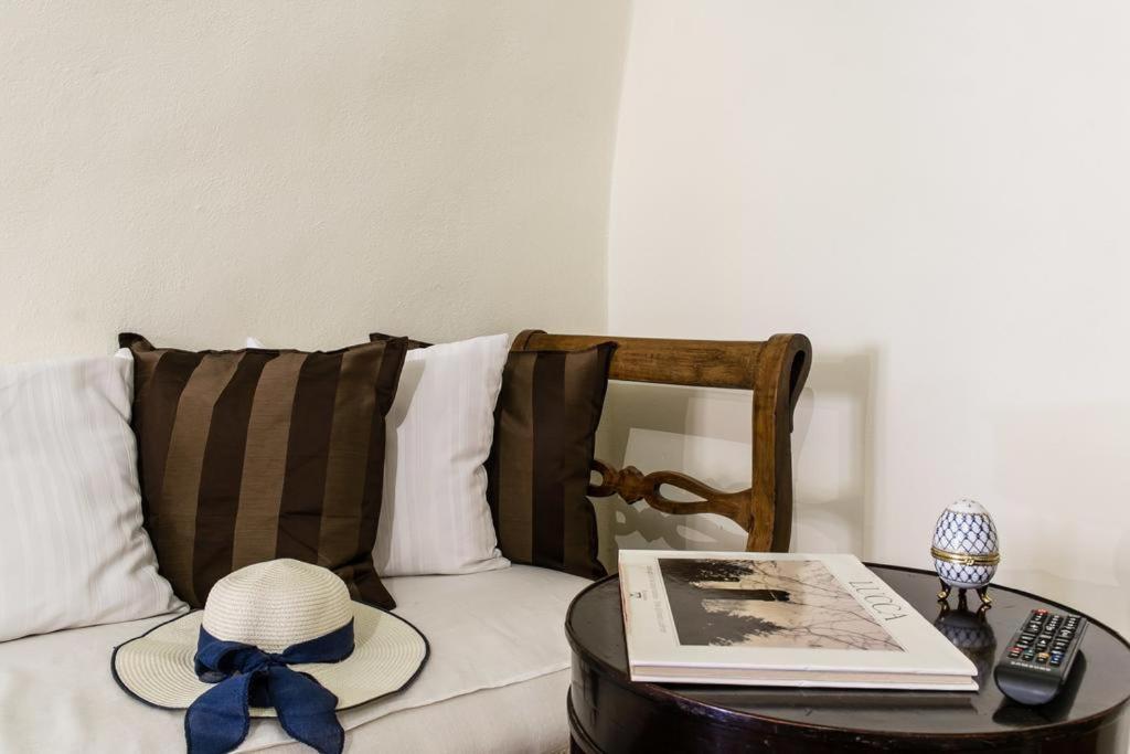 Lyon Apartment Anfiteatro Square, Lucques Extérieur photo